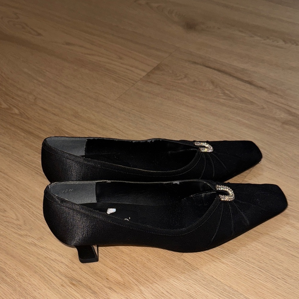 J.Renee Black Heels with Embellished Buckle